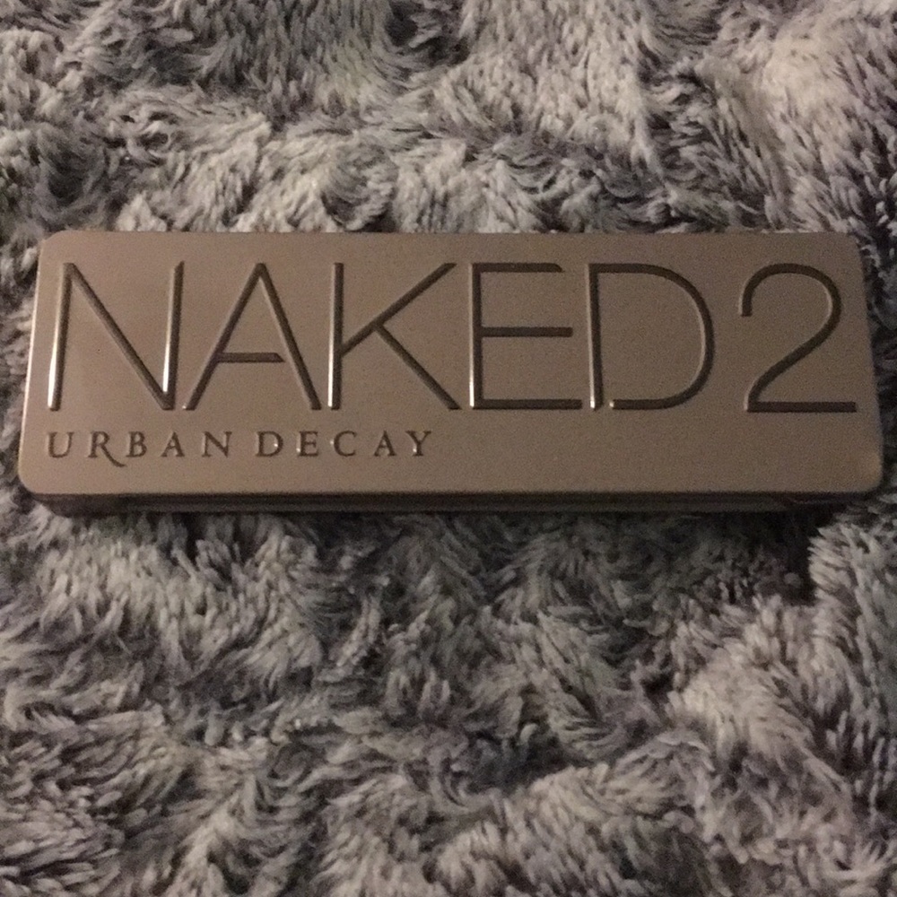 Urban Decay Naked 2 eyeshadow pallet